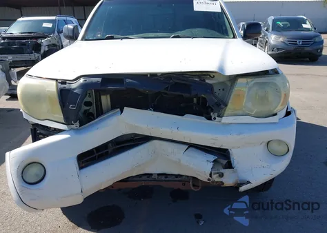 2008 Toyota Tacoma Prerunner V6 z USA, uszkodzony, nr VIN 5TETU62N58Z490671